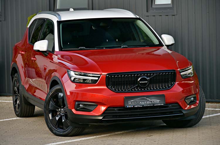 Volvo XC 40 D4 AWD Geartronic Momentum Pro