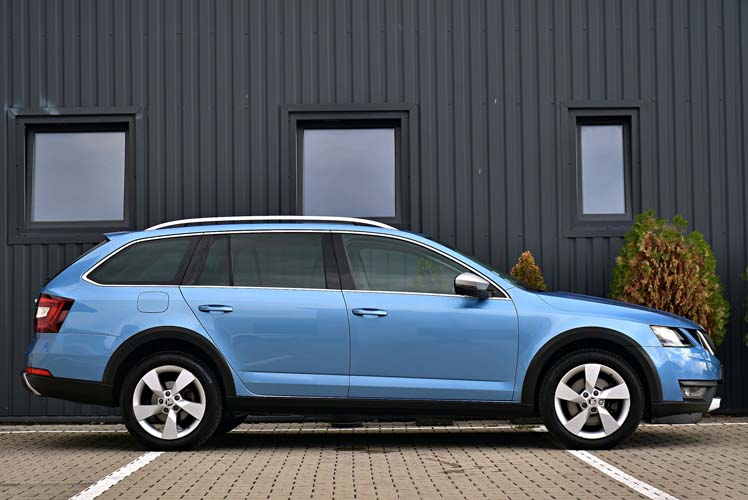 Skoda Octavia Combi 2.0 TDI (Green Tec) 4X4 DSG Scout