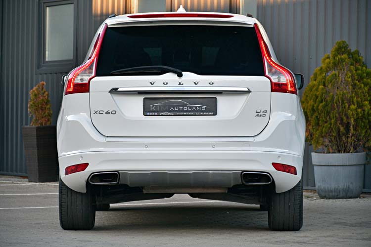 Volvo XC60 2.4 D4 AWD Momentum Edition