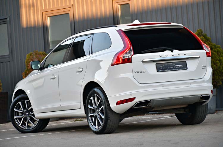 Volvo XC60 2.4 D4 AWD Momentum Edition