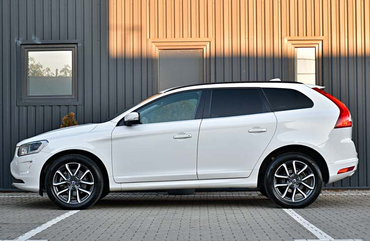 Volvo XC60 2.4 D4 AWD Momentum Edition