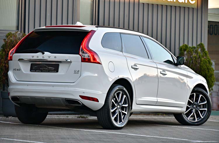 Volvo XC60 2.4 D4 AWD Momentum Edition