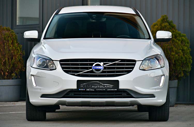 Volvo XC60 2.4 D4 AWD Momentum Edition