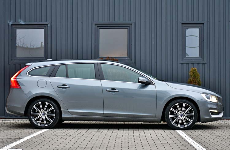 Volvo V60 D3 Geartronic Momentum Edition