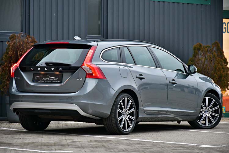 Volvo V60 D3 Geartronic Momentum Edition