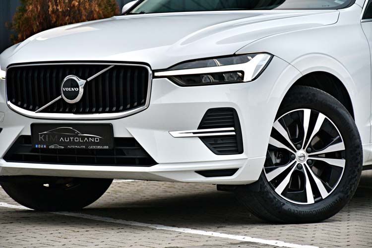 Volvo XC60 2.0 B4 MHEV AT8 AWD Momentum PRO