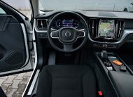 Volvo XC60 2.0 B4 MHEV AT8 AWD Momentum PRO