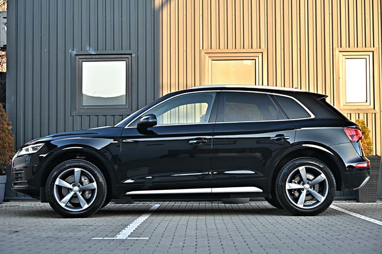 Audi Q5 2.0Tdi ULTRA Quattro S Tronic S LINE+